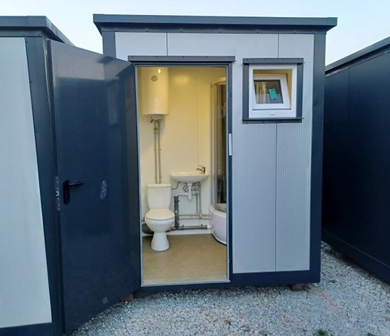 Sanitär-WC-Duschcontainer mit Boiler und Kippfenster